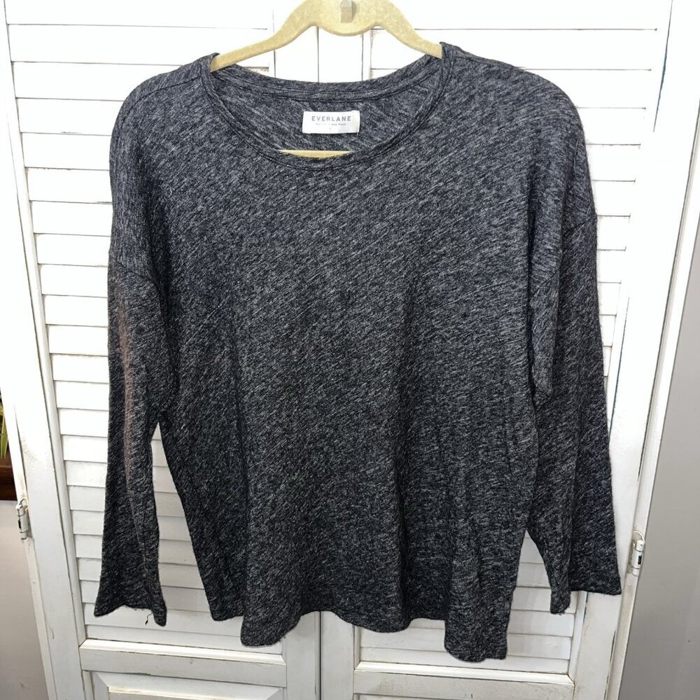 Everlane Top Medium Heather Gray Wool Blend Casual Chic Minimalist Light Sweater